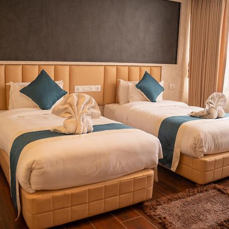 Hotel Black Diamond - Transit Point Inside Hotel Катманду Екстериор снимка