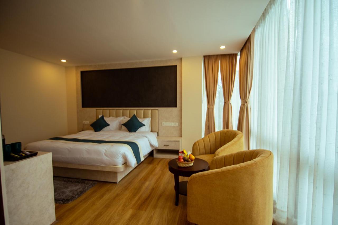 Hotel Black Diamond - Transit Point Inside Hotel Катманду Екстериор снимка