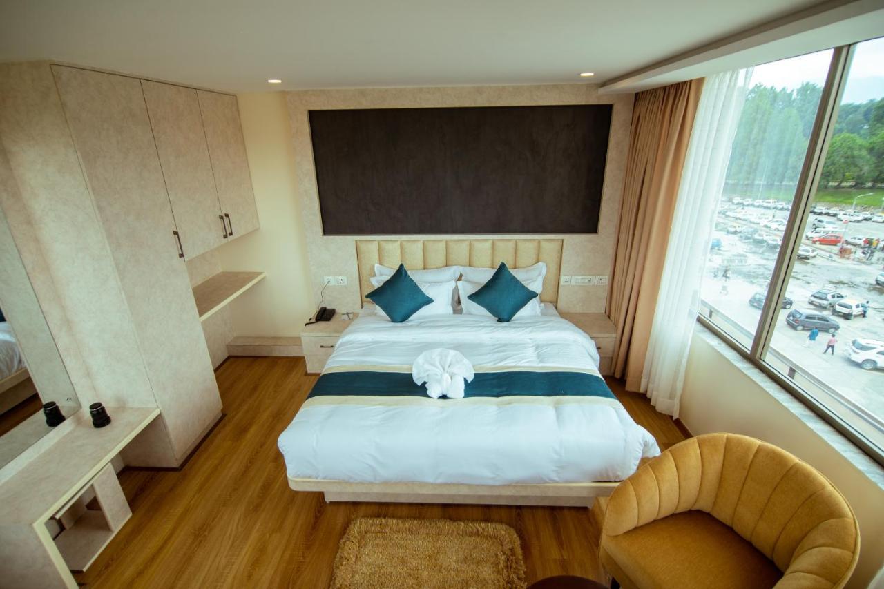 Hotel Black Diamond - Transit Point Inside Hotel Катманду Екстериор снимка