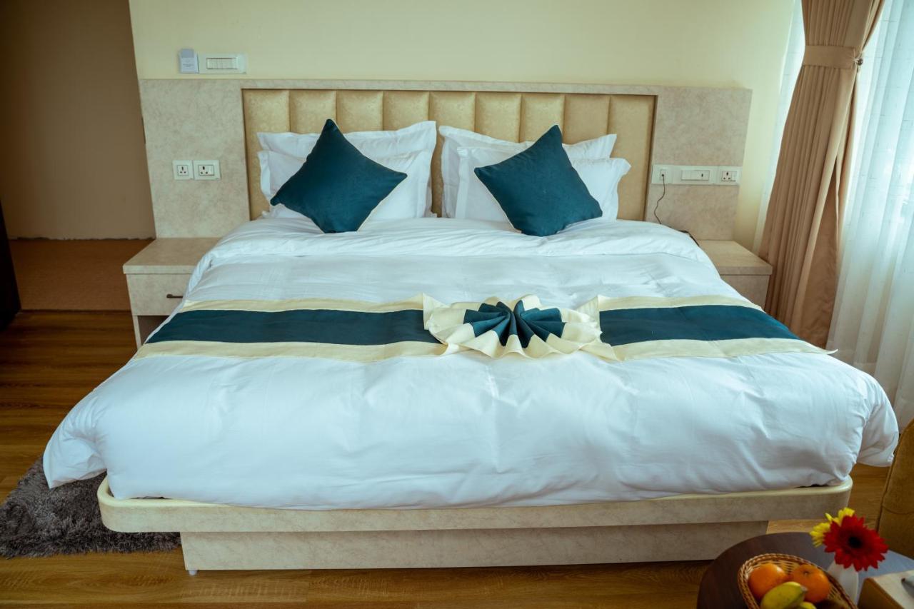 Hotel Black Diamond - Transit Point Inside Hotel Катманду Екстериор снимка