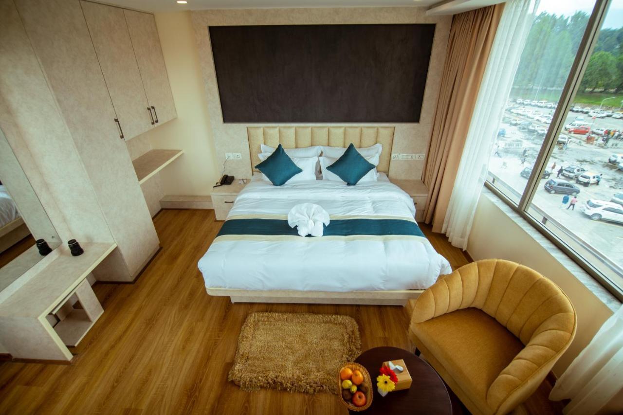 Hotel Black Diamond - Transit Point Inside Hotel Катманду Екстериор снимка