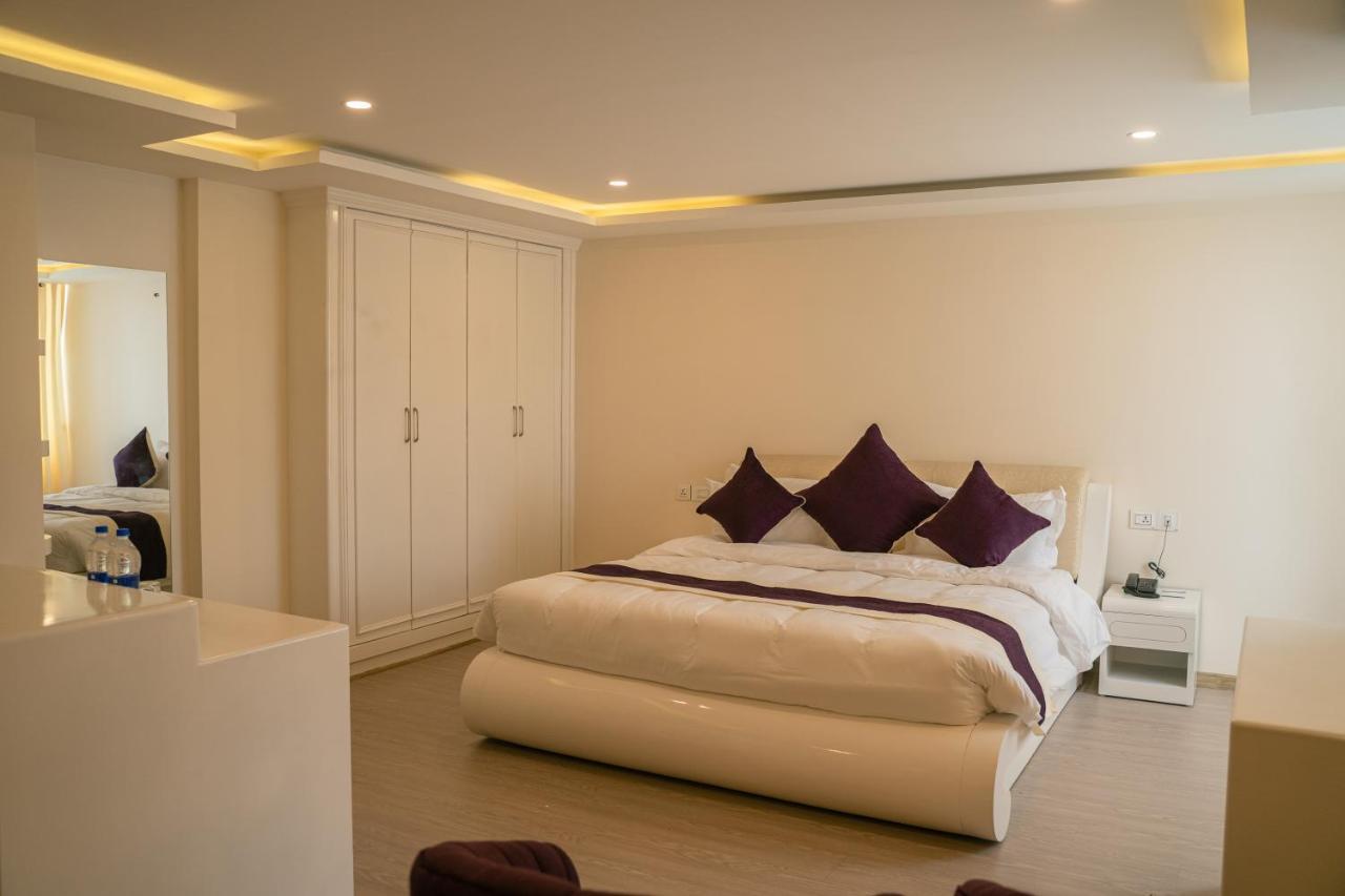 Hotel Black Diamond - Transit Point Inside Hotel Катманду Екстериор снимка